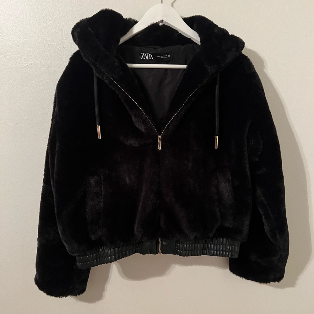 ZARA Black Faux Fur Hooded Zip Up Jacket Size Small